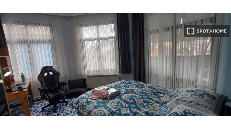 Double room Istanbul, 3 beds, 80m² — photo 9