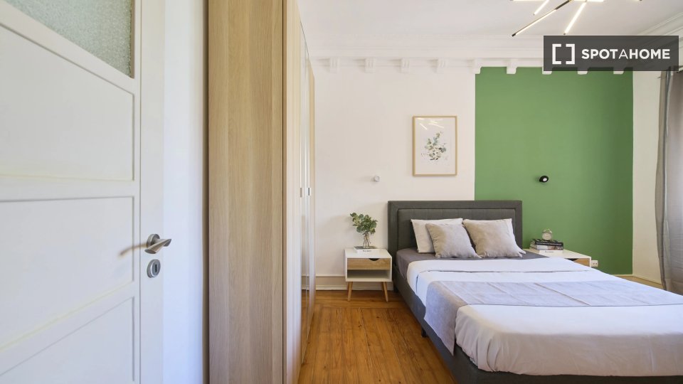 Double room Lisbon, 6 beds — photo 11