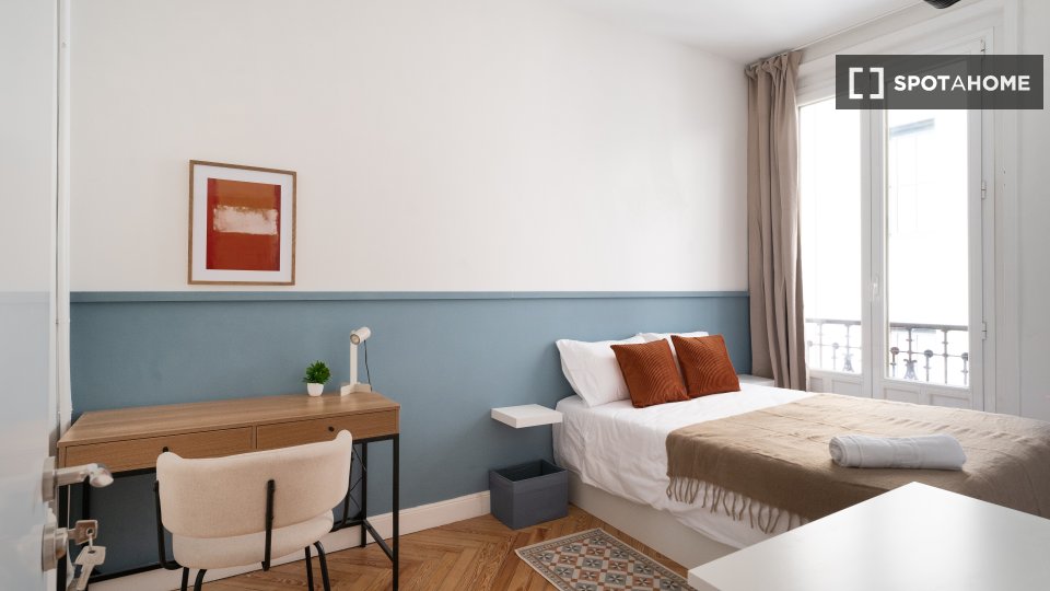 Double room Madrid, 9 beds — photo 9