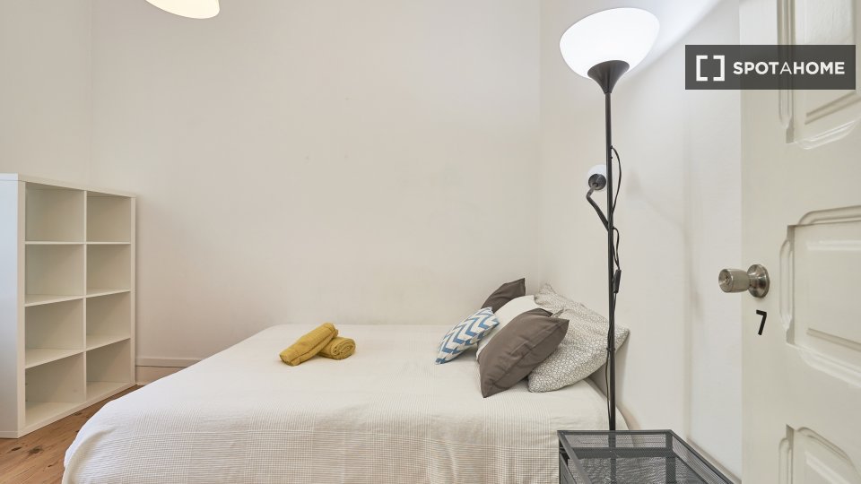 Double room Lisbon, 7 beds, 110m² — photo 34