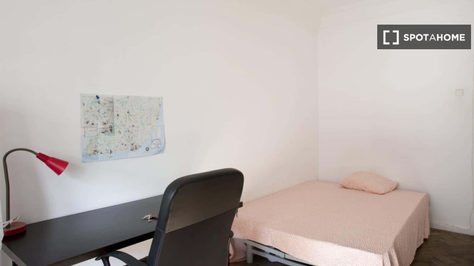 Double room Lisbon, 7 beds — photo 26