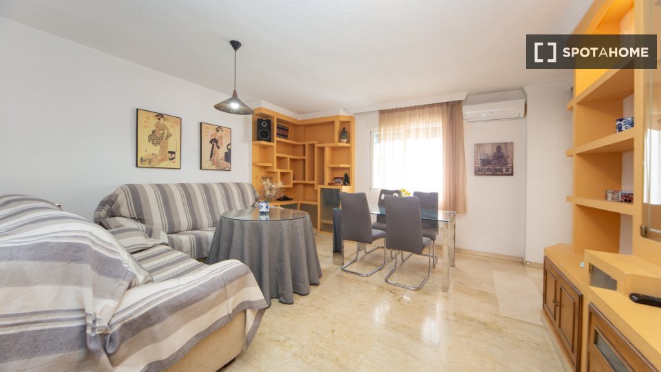Double room Granada, 4 beds — photo 29