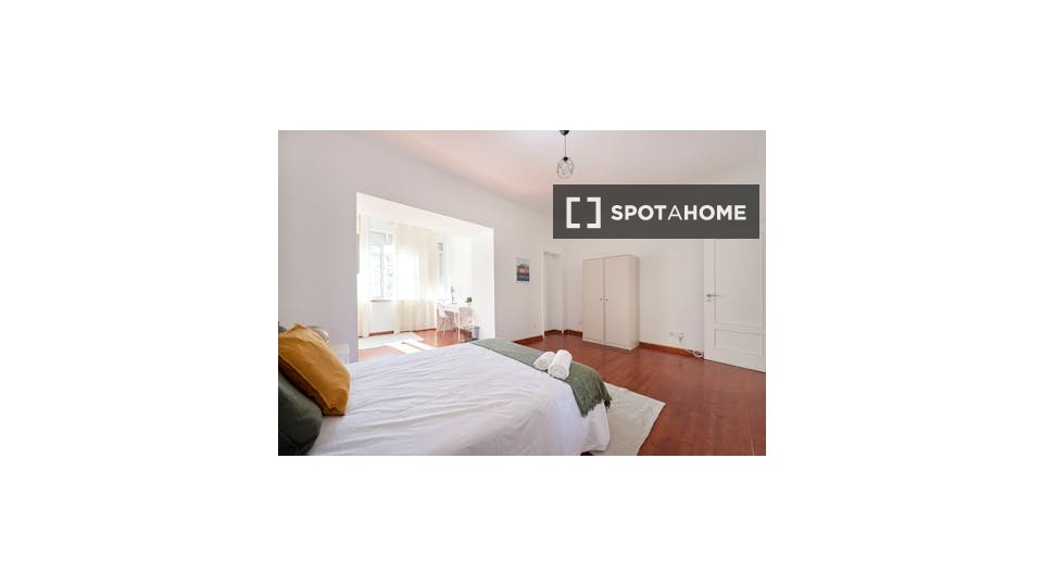 Double room Lisbon, 6 beds — photo 2