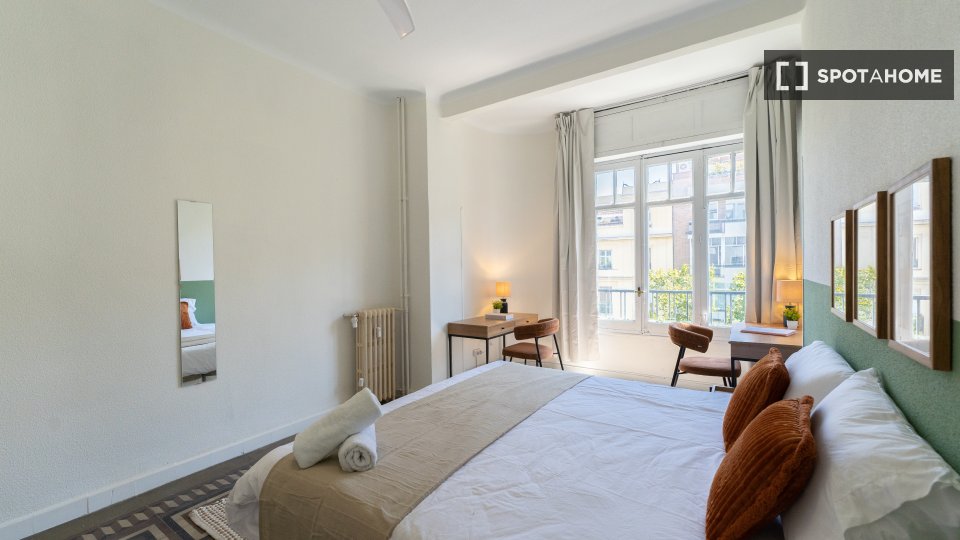Double room Madrid, 7 beds — photo 17