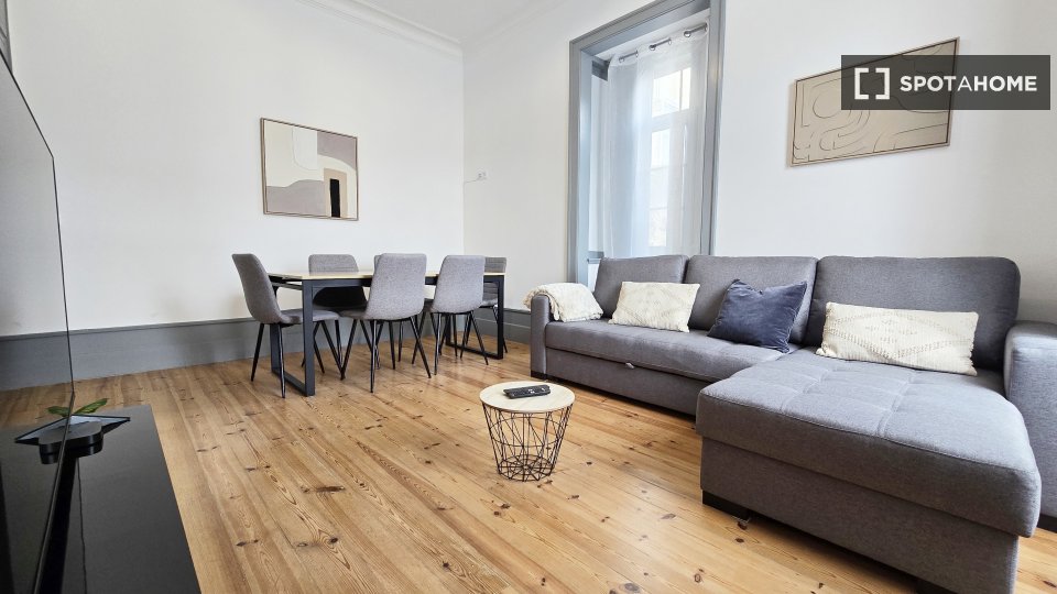 Apartment Coimbra, 4 beds, 160m² — photo 6