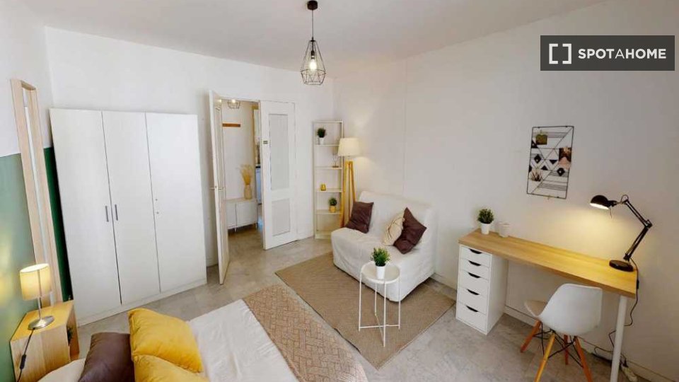 Double room Lyon, 4 beds, 100m² — photo 4