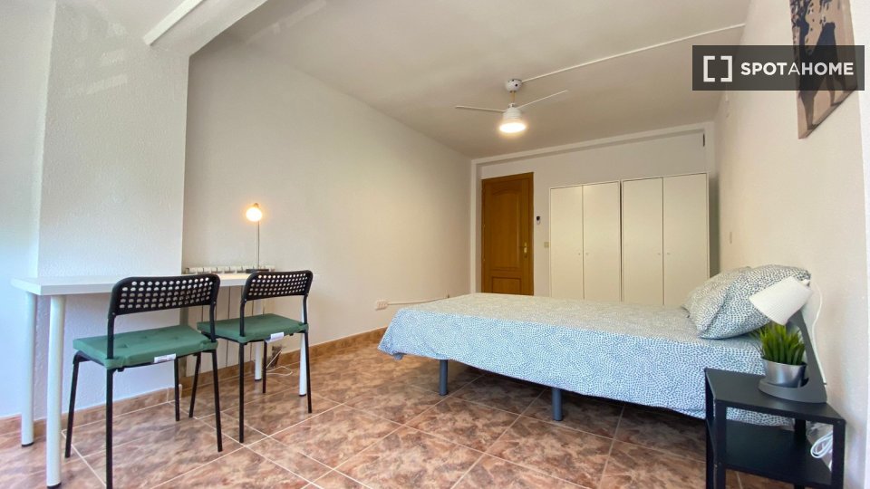 Double room Madrid, 7 beds — photo 16