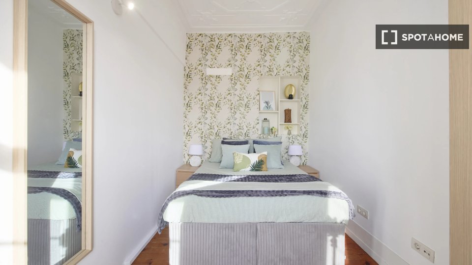 Double room Lisbon, 6 beds — photo 11