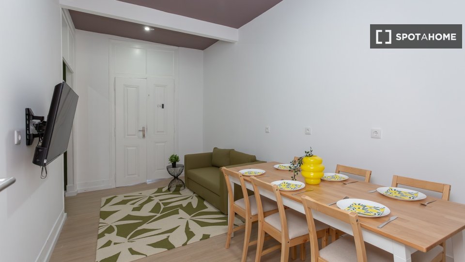 Double room Lisbon, 9 beds — photo 39