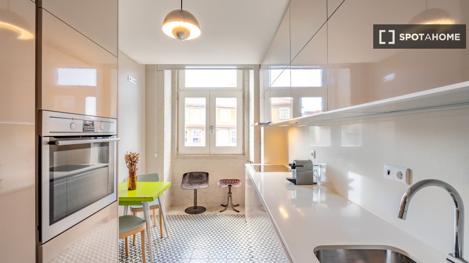 Apartment Porto, 1 bed, 105m² — photo 8