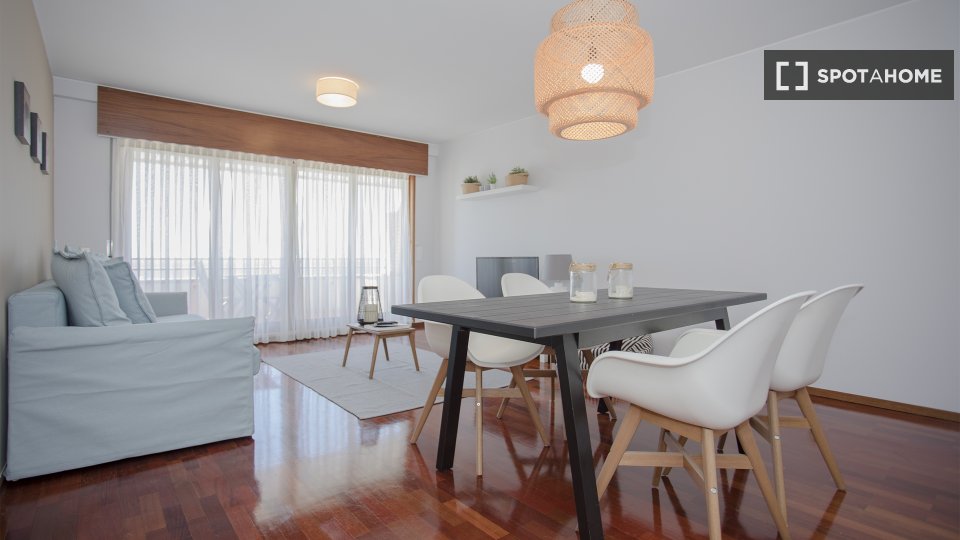 Apartment Porto, 1 bed, 55m² — photo 14