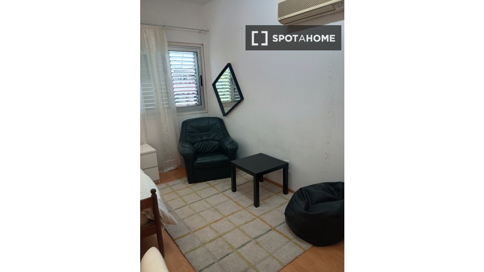 Double room Nicosia, 2 beds, 82m² — photo 17