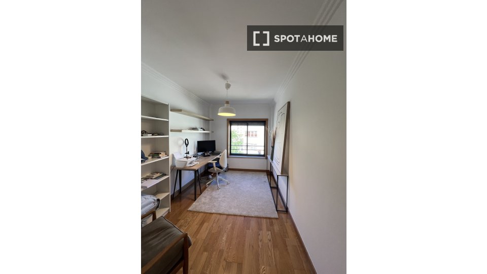 Apartment Lisbon, 3 beds — photo 11