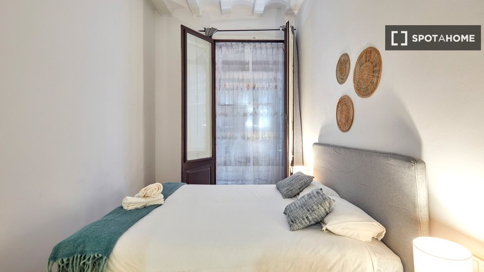 Apartment Barcelona, 2 beds, 80m² — photo 35