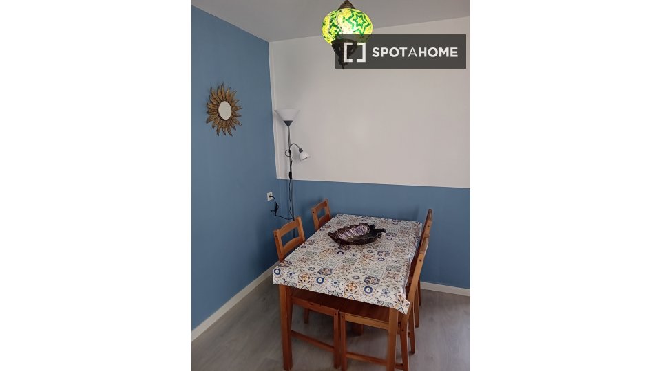 Double room Madrid, 3 beds, 75m² — photo 39