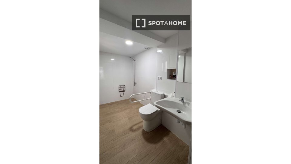 Apartment Valencia, 1 bed — photo 20