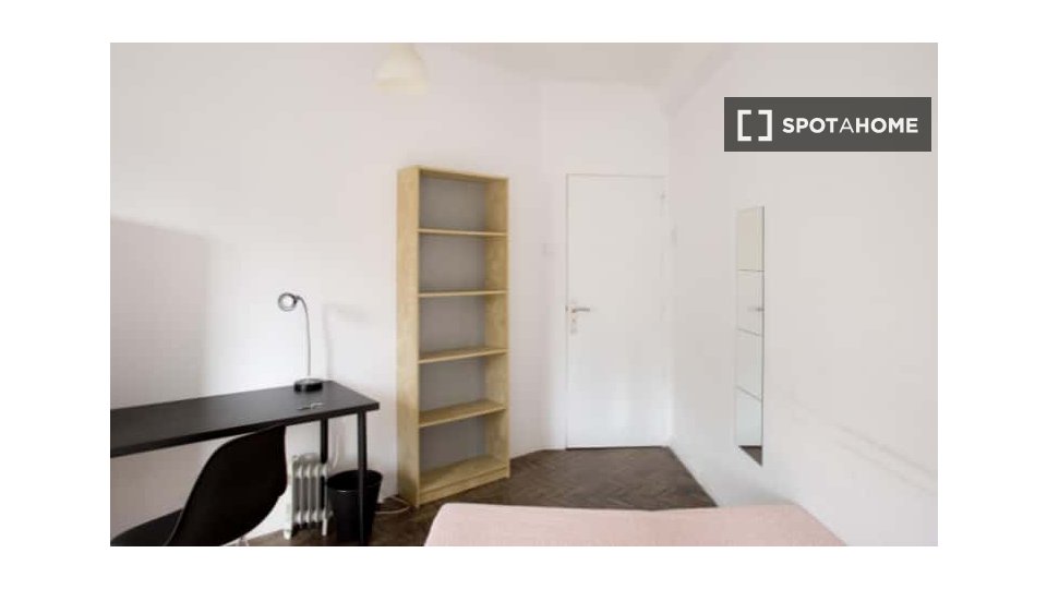 Double room Lisbon, 7 beds — photo 20