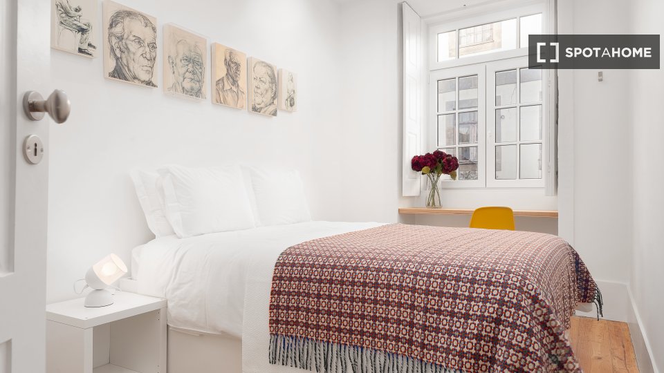 Apartment Porto, 4 beds, 60m² — photo 14