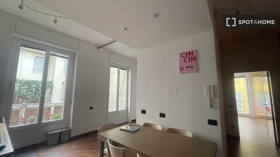 Double room Milan, 3 beds, 80m² — photo 19