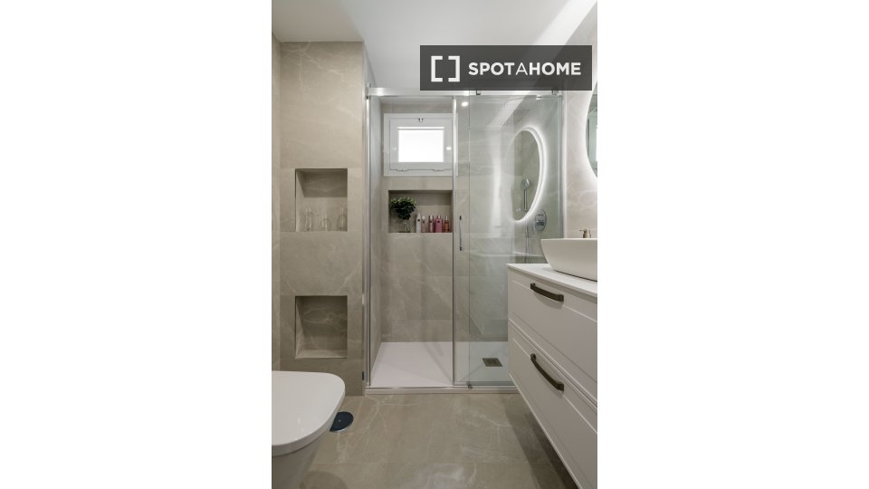 Apartment Madrid, 4 beds, 115m² — photo 8