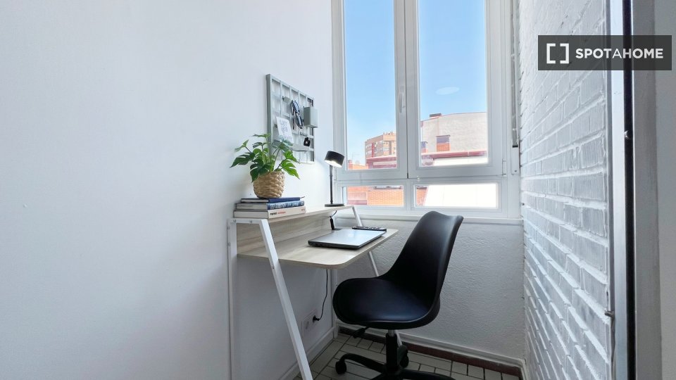 Double room Madrid, 6 beds — photo 15