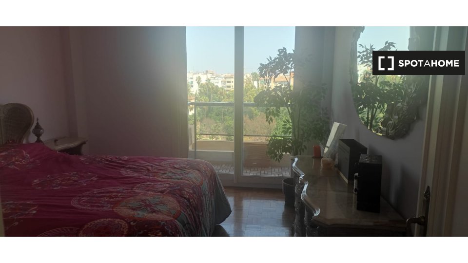 Double room Valencia, 4 beds, 150m² — photo 8