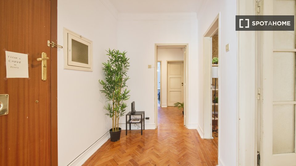 Double room Lisbon, 8 beds — photo 16
