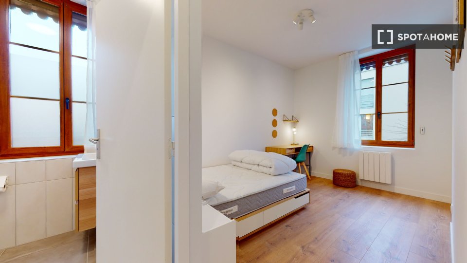 Double room Lyon, 38 beds — photo 14