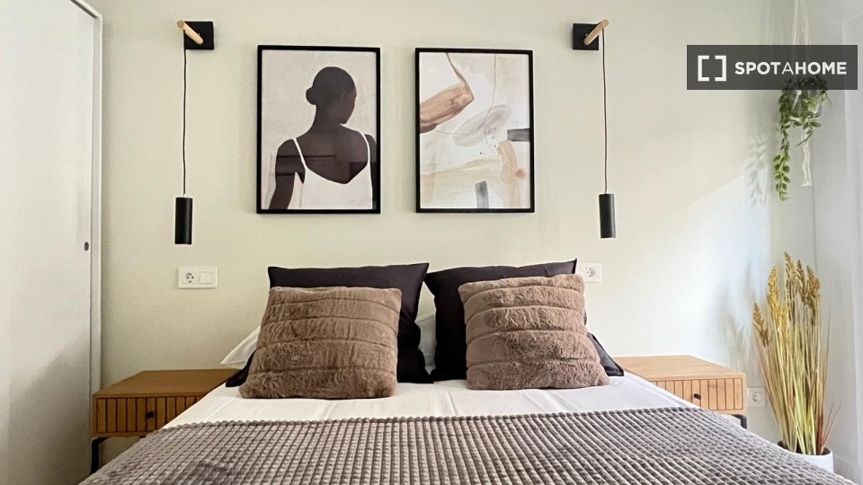 Double room Madrid, 8 beds — photo 4