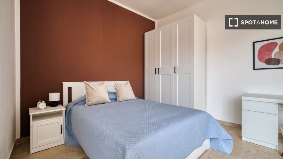 Double room Milan, 2 beds — photo 12