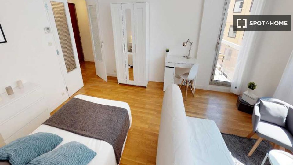 Double room Lyon, 5 beds, 100m² — photo 12