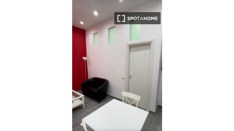 Apartment Naples, 1 bed — photo 1