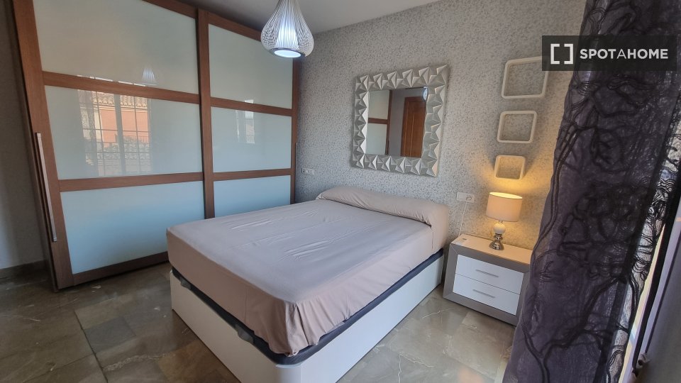 Apartment Granada, 3 beds, 180m² — photo 3