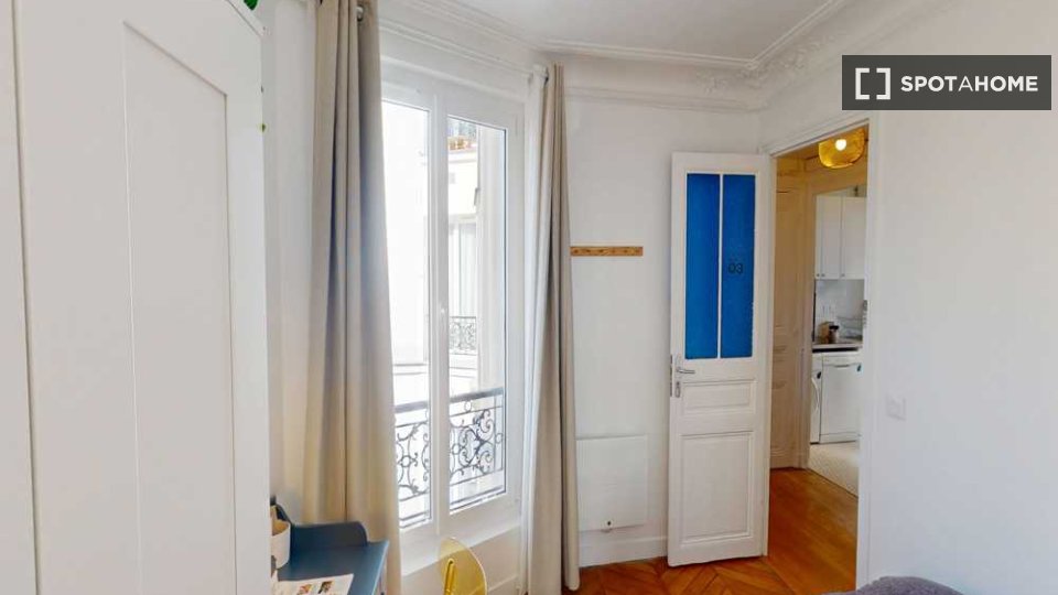 Double room Paris, 5 beds, 50m² — photo 8