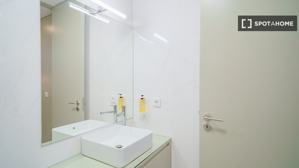 Apartment Porto, 1 bed, 36m² — photo 14