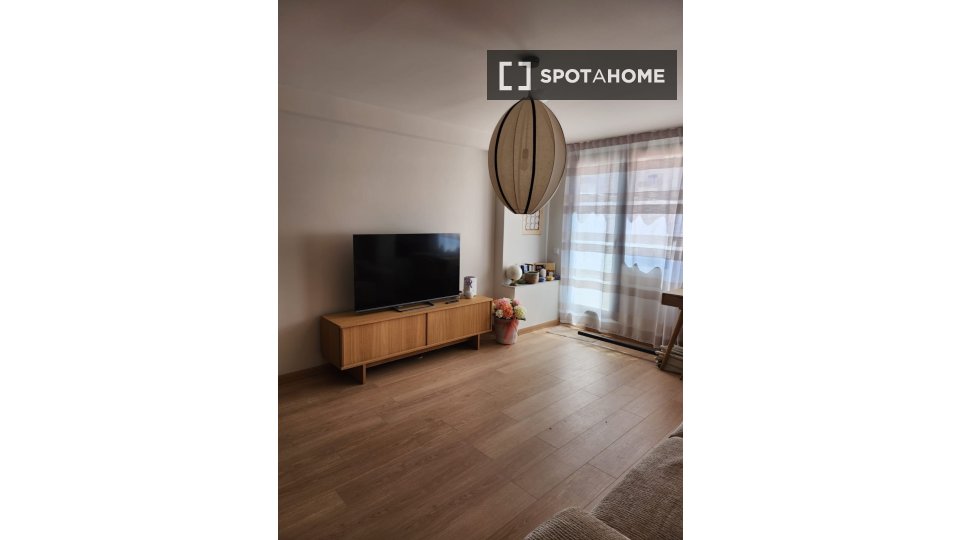 Apartment Valencia, 3 beds, 60m² — photo 2