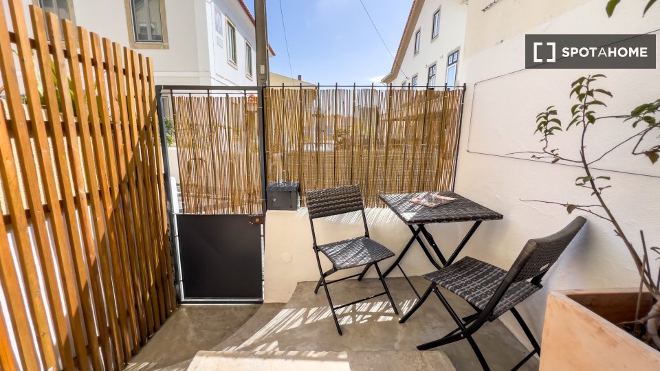 Apartment Lisbon, 1 bed — photo 2
