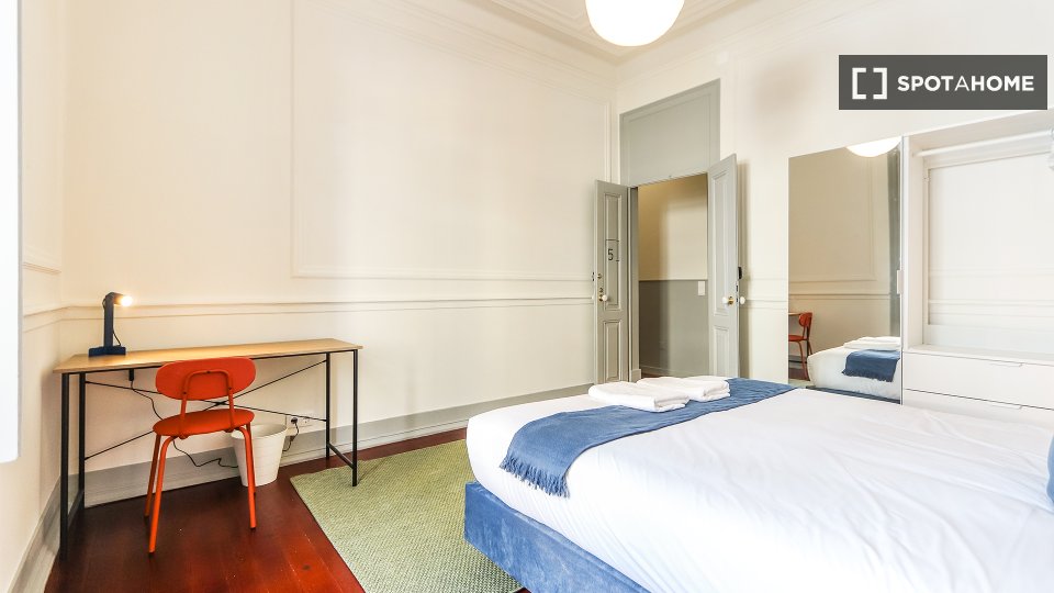 Double room Lisbon, 6 beds — photo 12