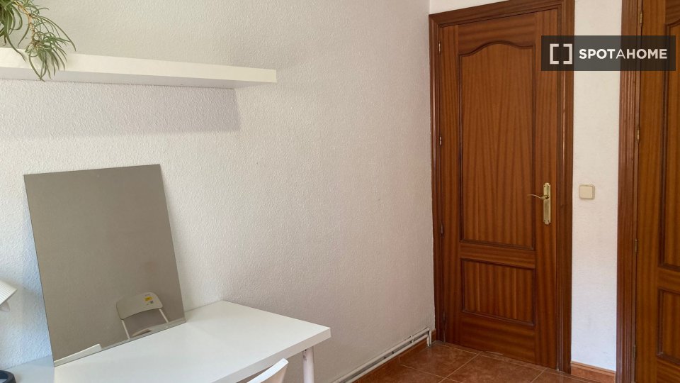Double room Madrid, 4 beds — photo 2