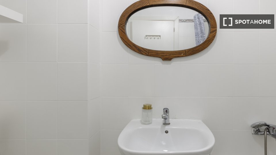 Apartment mono Lisbon, 35m² — photo 1