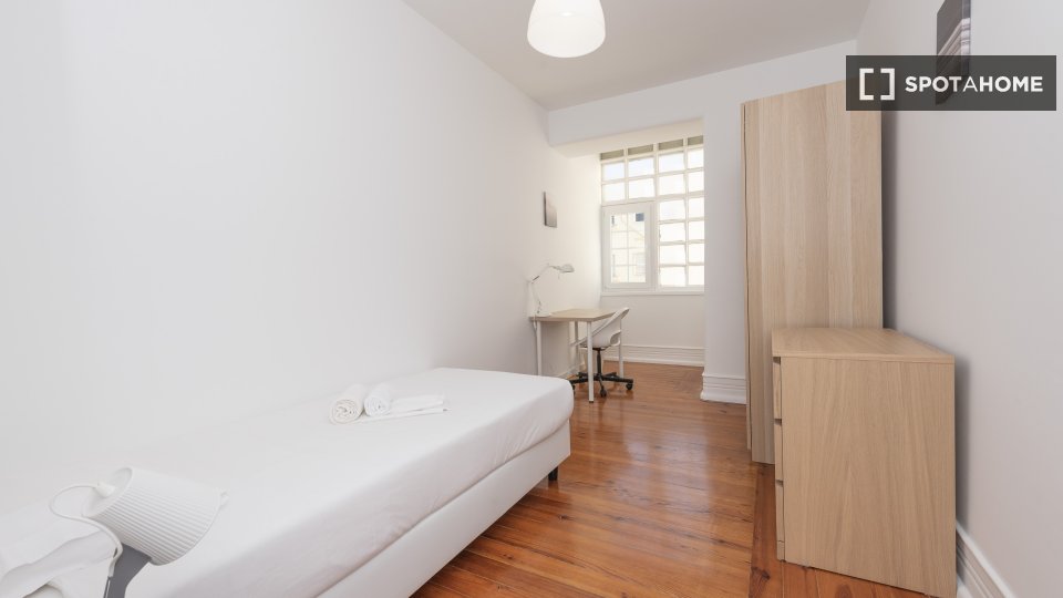 Double room Lisbon, 11 beds — photo 2