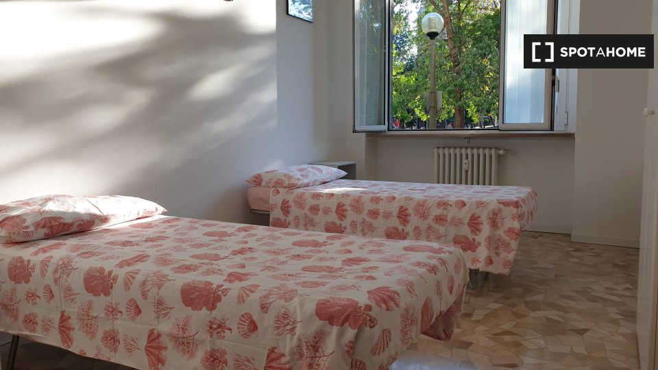 Double room Milan, 4 beds — photo 9