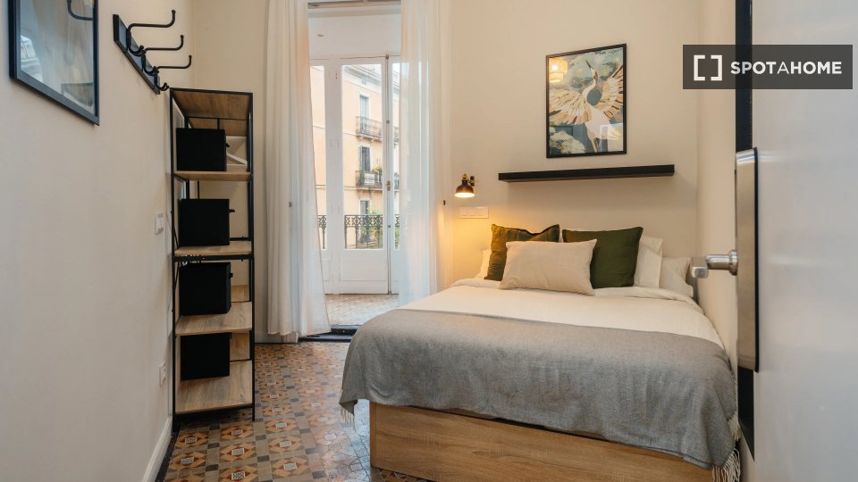 Double room Barcelona, 6 beds — photo 19