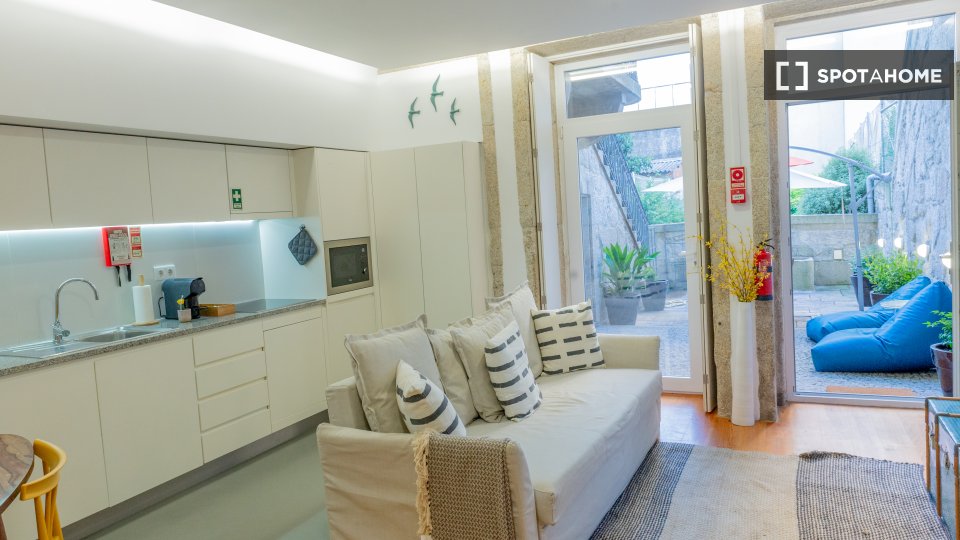 Apartment Porto, 1 bed, 103m² — photo 15