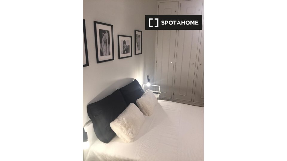 Double room Lisbon, 4 beds — photo 1