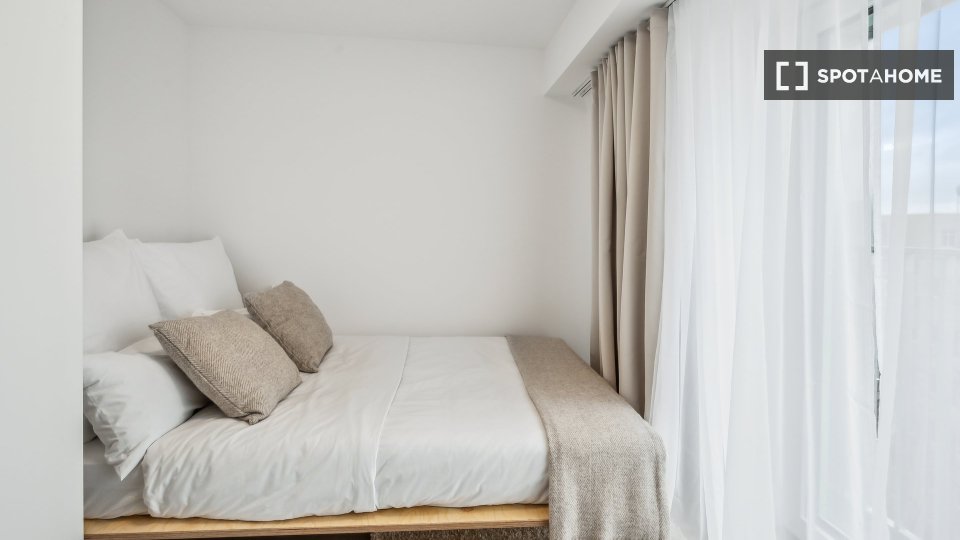 Double room Berlin, 4 beds, 74m² — photo 20