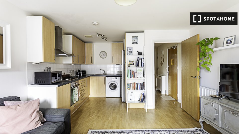 Apartment London, 2 beds — photo 14