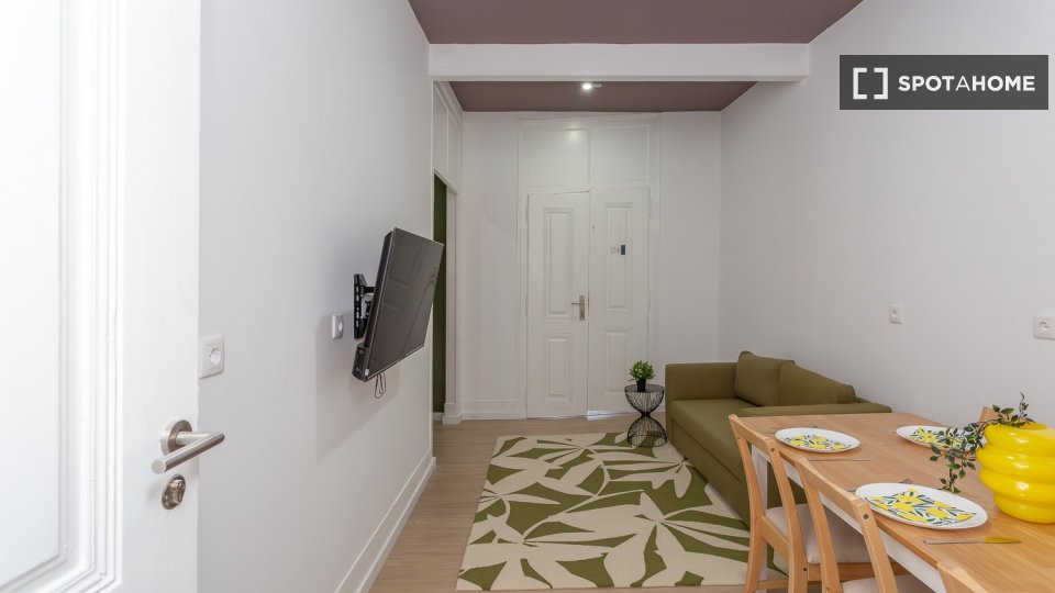 Double room Lisbon, 9 beds — photo 34