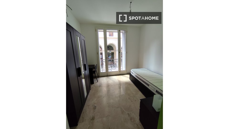 Double room Bologna, 10 beds, 232m² — photo 1