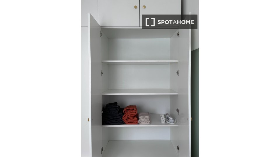 Double room Madrid, 5 beds — photo 16